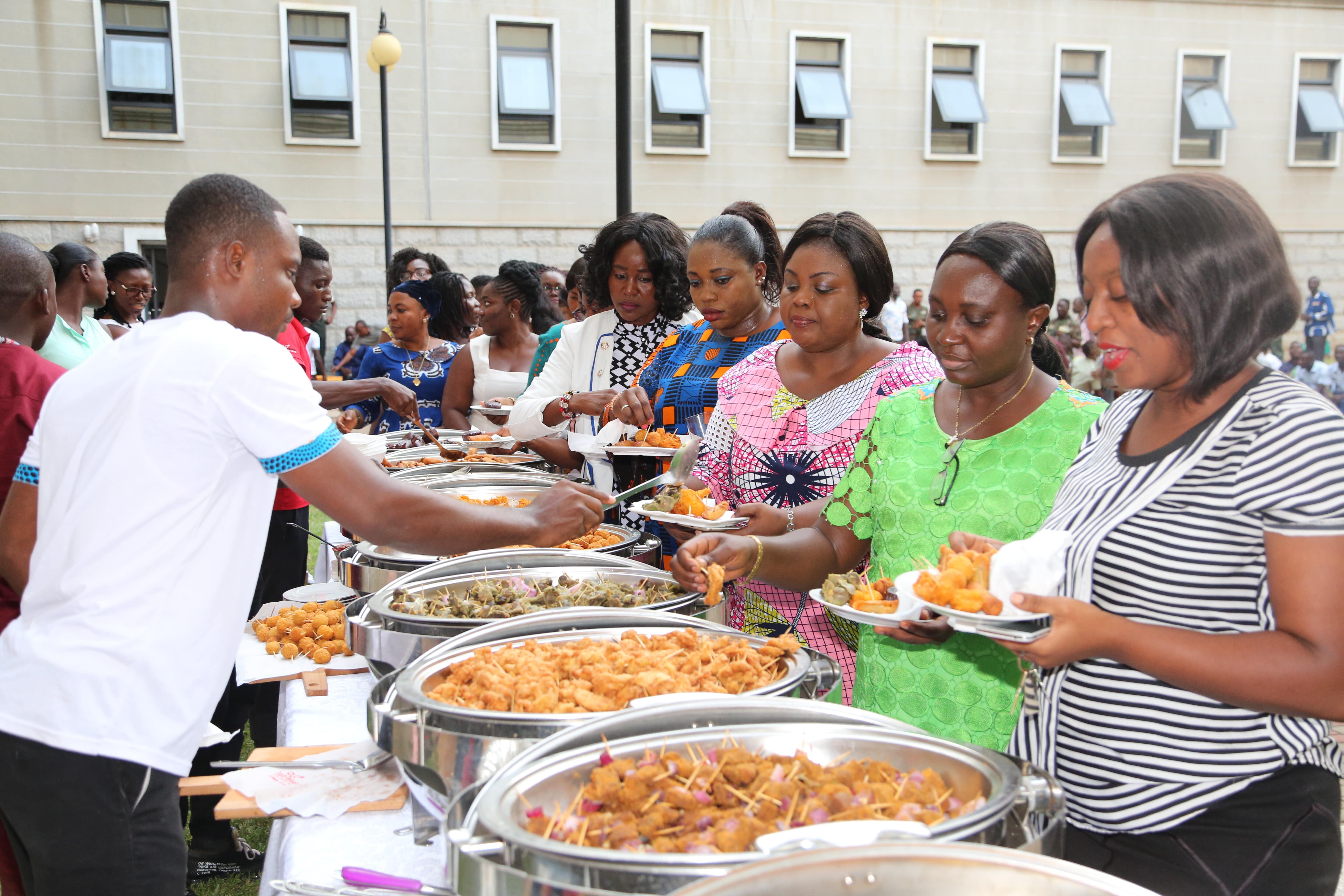 Read more about the article DEFENCE MINISTER COMMENDS STAFF OF HIS MINISTRY