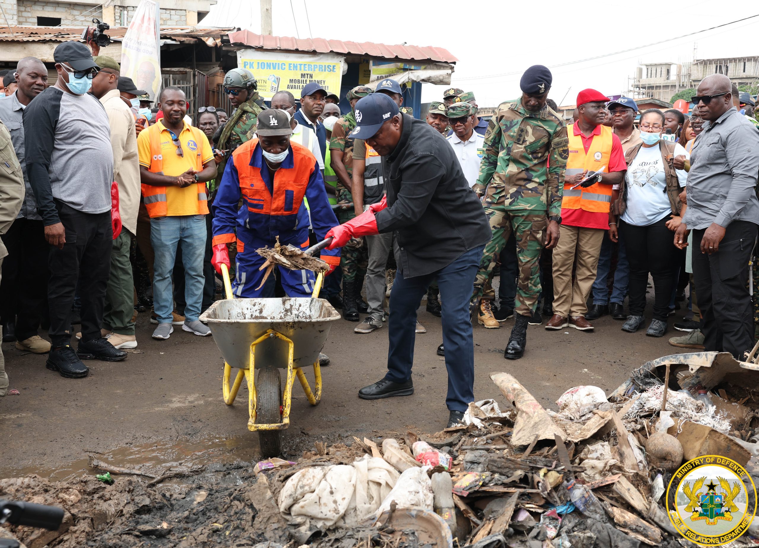 You are currently viewing President Mahama Directs Activation of Zoomlion Transfer Stations to Improve Post-Flood Waste Collection